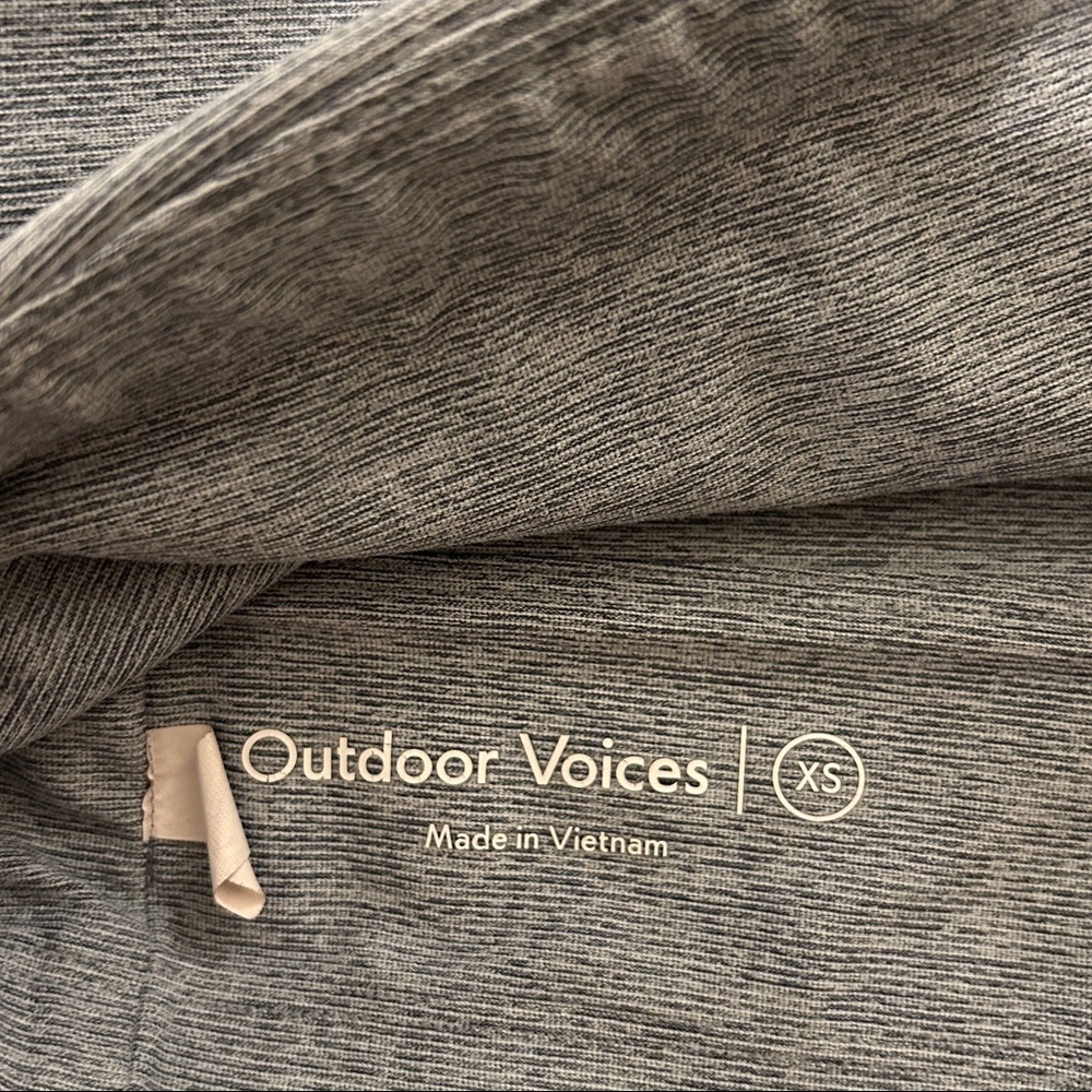 Outdoor Voices XS Venus Crop Top - Picture 5 of 5